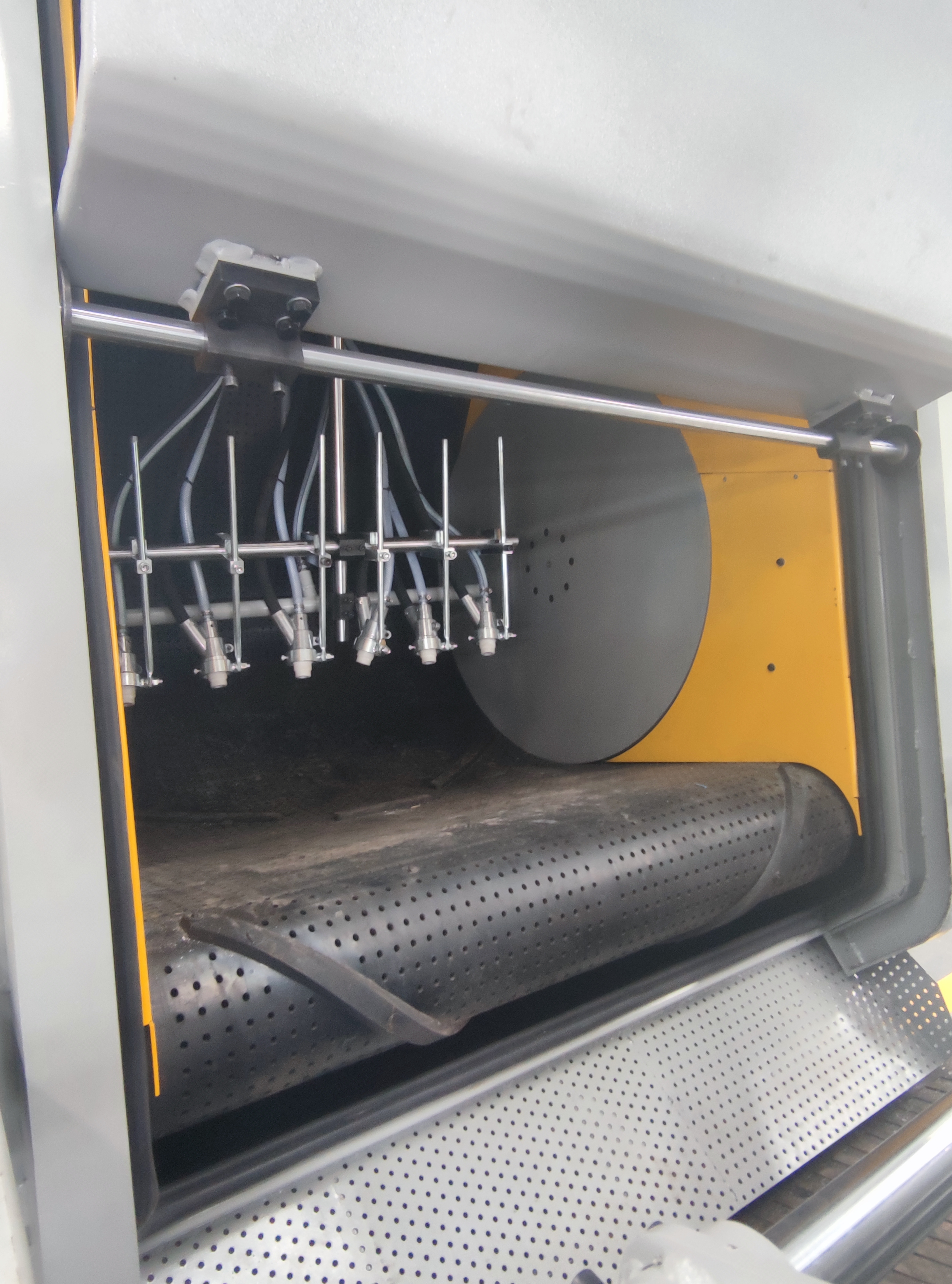 履帶式噴砂機(jī) 滾筒式 小型模具專用 成批處理 效率高效果好