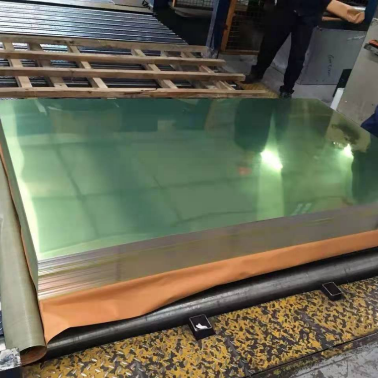 誠潤通鋁業(yè)5052鏡面鋁板