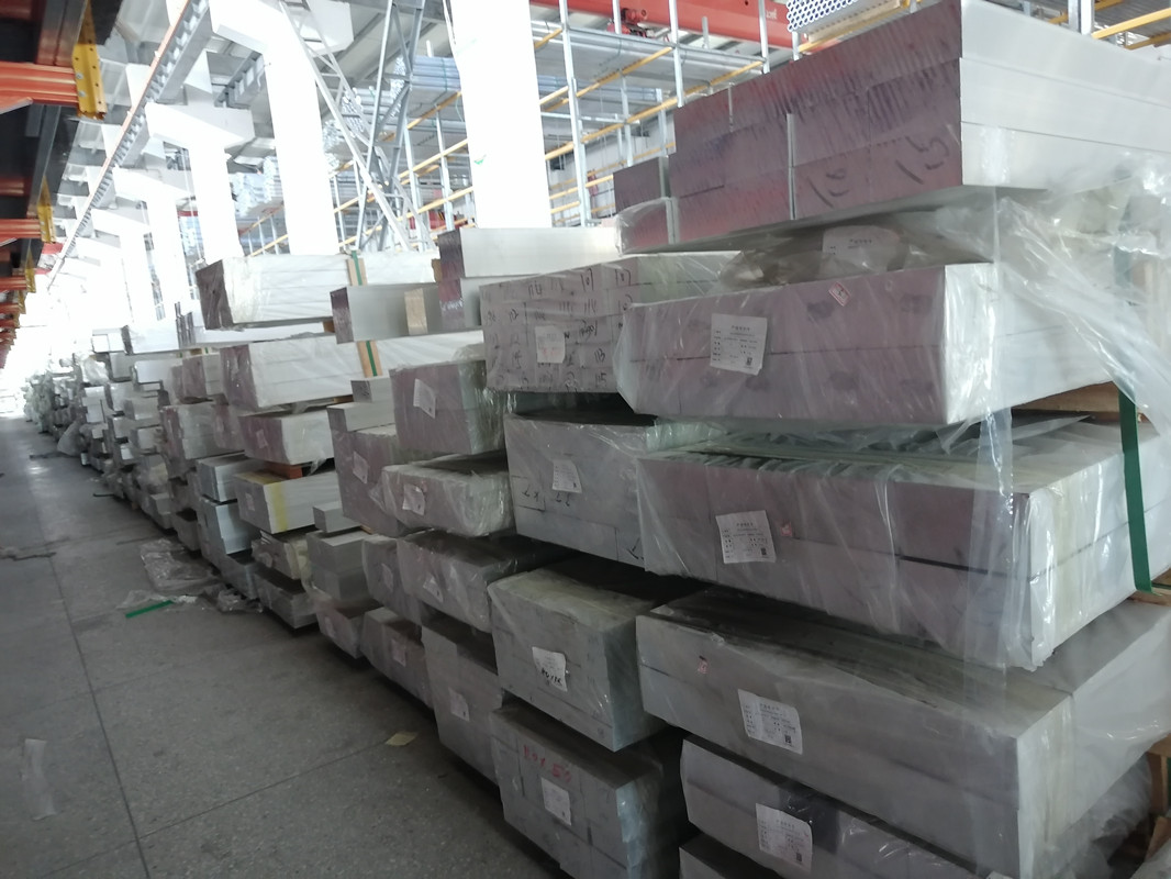 廠家現(xiàn)貨批發(fā)6063鋁型材，性能好，工業(yè)用鋁合金管板棒型材批發(fā)