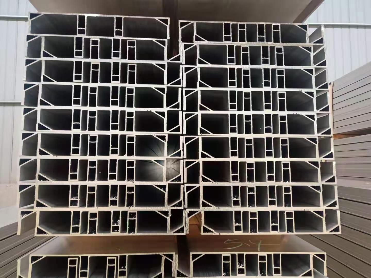 工業(yè)鋁型材