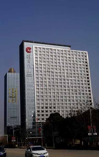 四川什邡市外墻鋁板施工_什邡市鋁塑板制作安裝_重慶航鴻幕墻裝飾設(shè)計(jì)有限公司