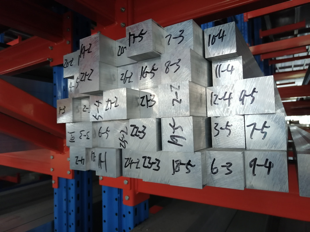 廠家現(xiàn)貨批發(fā)6063鋁型材，性能好，工業(yè)用鋁合金管板棒型材批發(fā)