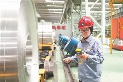 路麗英：研制更耐用的鋁合金