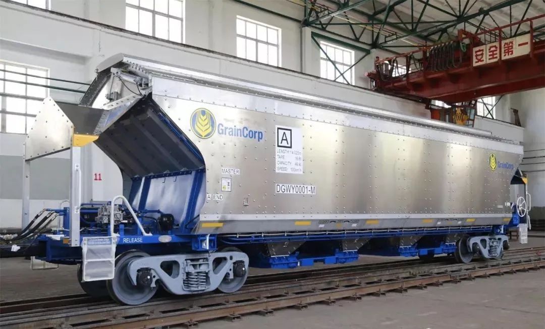 鐵路貨車 | 中企簽訂220余輛鋁合金糧食漏斗車外貿(mào)合同