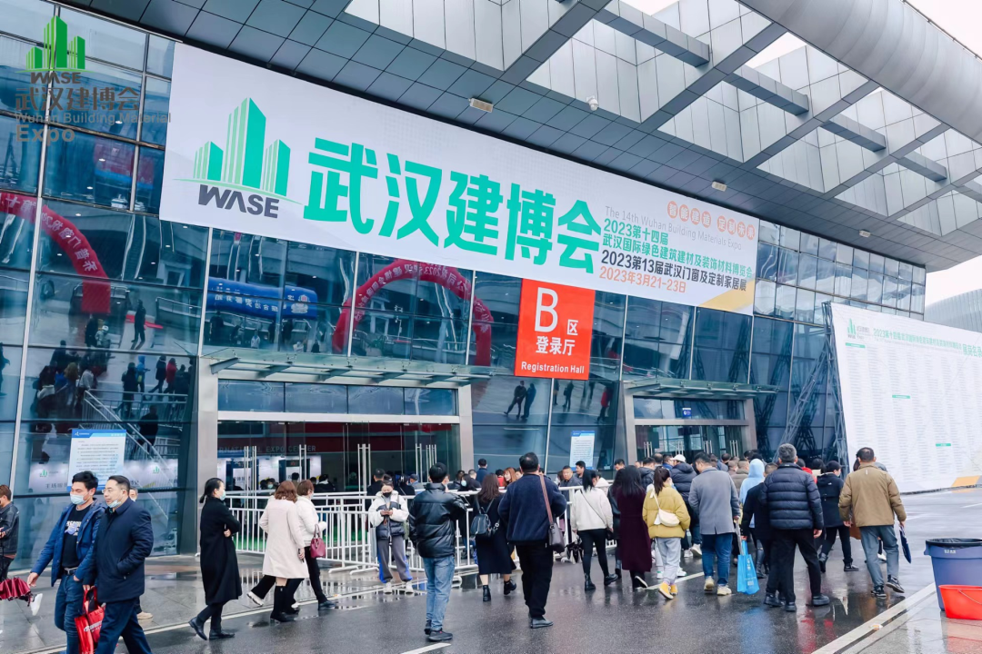 “綠色新品”大放異彩！堅美鋁業(yè)攜武漢經(jīng)分銷商精彩亮相武漢建博會