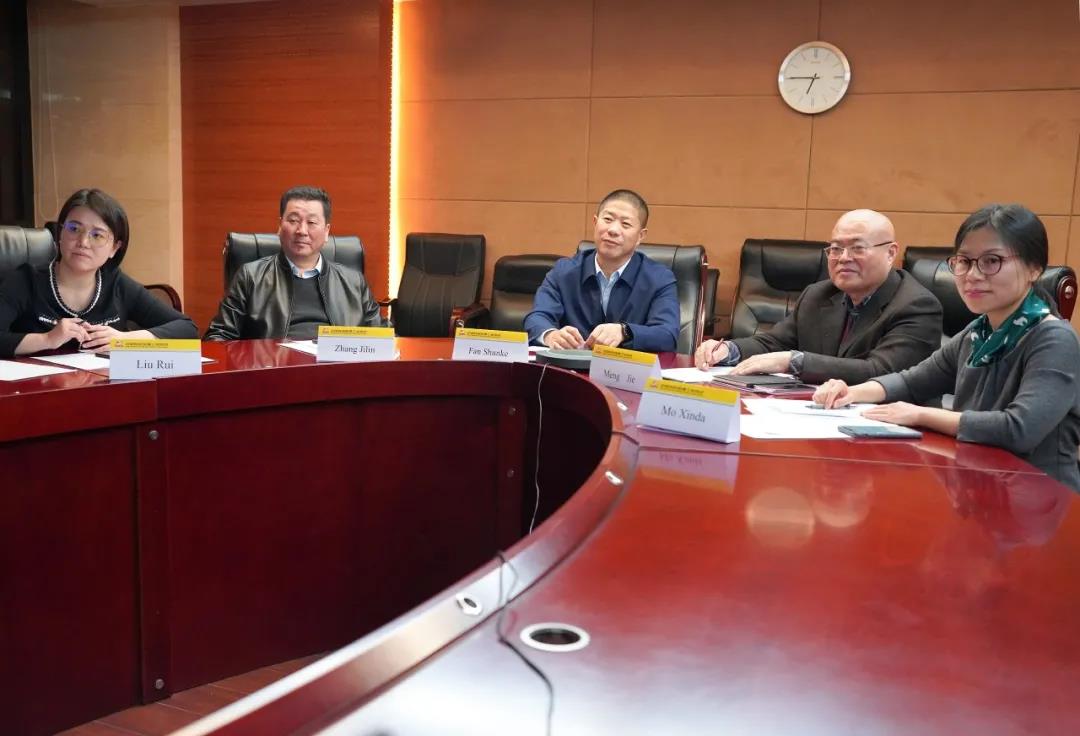 范順科與巴西鋁業(yè)協(xié)會主席舉行視頻會談