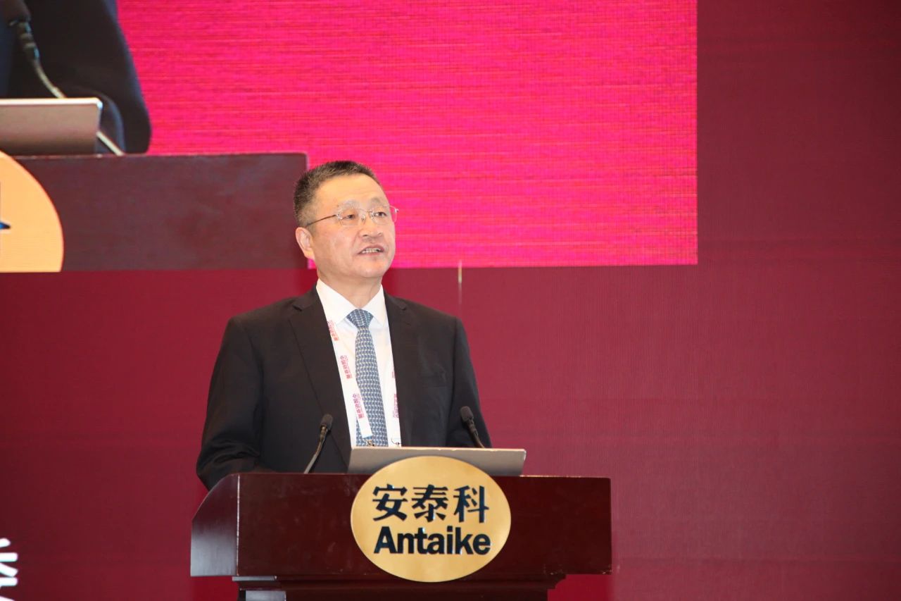 葛紅林會(huì)長在2022年中國鋁業(yè)周開幕式上的致辭