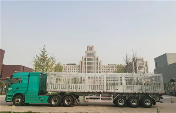減重近一噸 我國(guó)首輛鎂合金輕量化掛車交付