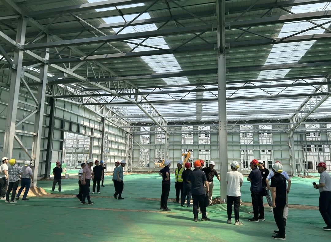 濟南市建設(shè)工程勘察設(shè)計質(zhì)監(jiān)站及同圓設(shè)計集團一行蒞臨考察國內(nèi)首個鋁合金裝配式建筑—伯達(dá)裝備數(shù)字化工廠
