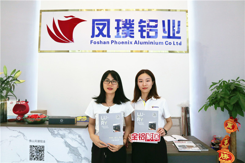 以輕奢極簡(jiǎn)為風(fēng)格，創(chuàng)造出多樣性的定制玻璃門(mén)