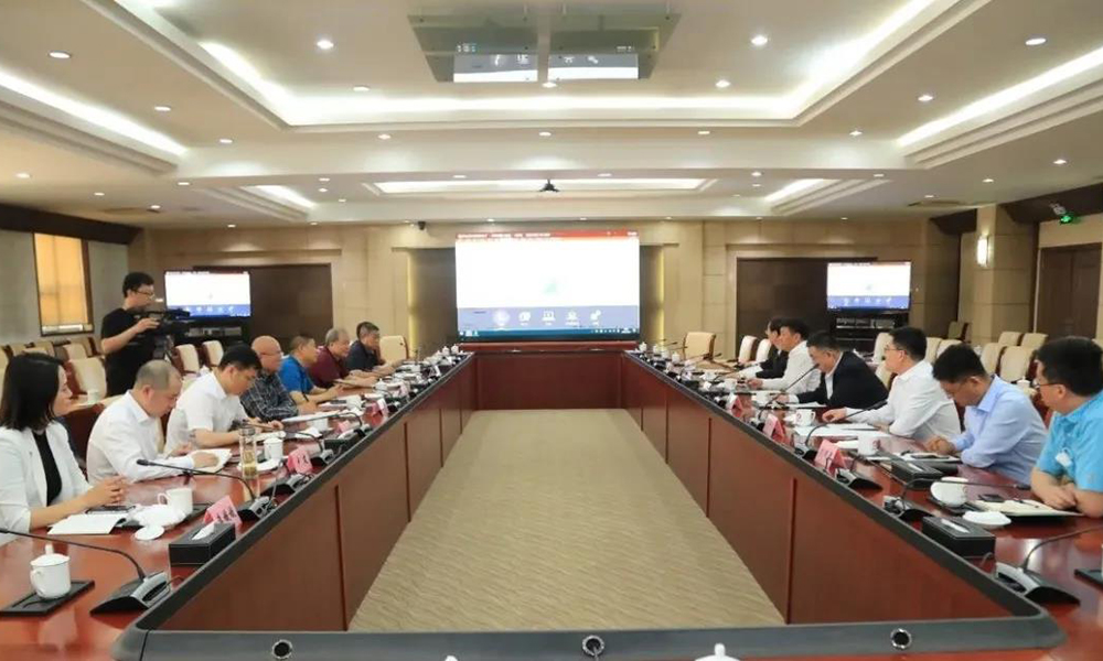 中國有色金屬工業(yè)協(xié)會到魏橋創(chuàng)業(yè)集團調研