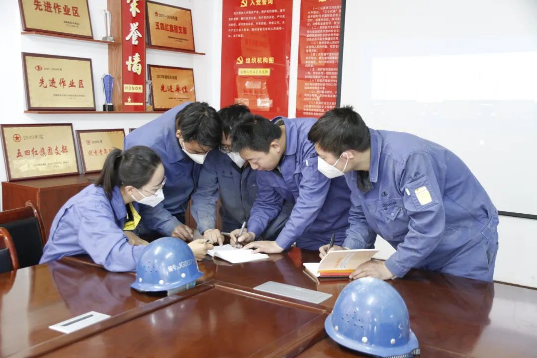 酒鋼首創(chuàng)低燒損率技術(shù) 高效回收利用鋁渣