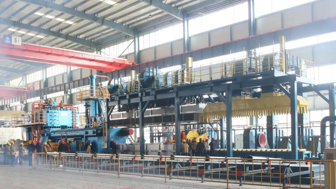 華建鋁業(yè)萬噸擠壓機(jī)試機(jī)成功