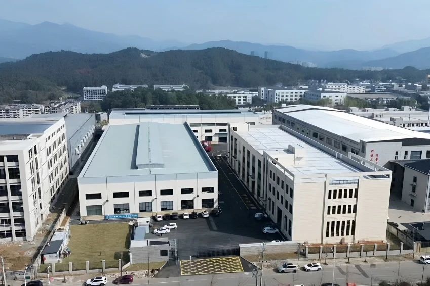 浙江三乾新材料年產(chǎn)1萬(wàn)噸汽車空調(diào)配件與200萬(wàn)套壓縮機(jī)缸體鑄造項(xiàng)目投產(chǎn)