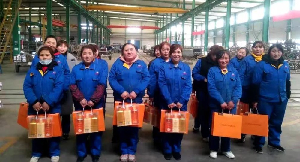銘帝鋁業(yè)組織慶?！叭恕眿D女節(jié)系列活動