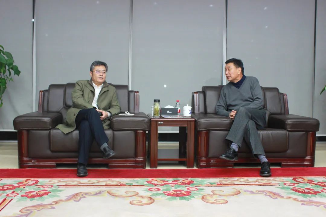 大廠縣委書記王建民一行蒞臨和平鋁業(yè)大廠基地走訪慰問