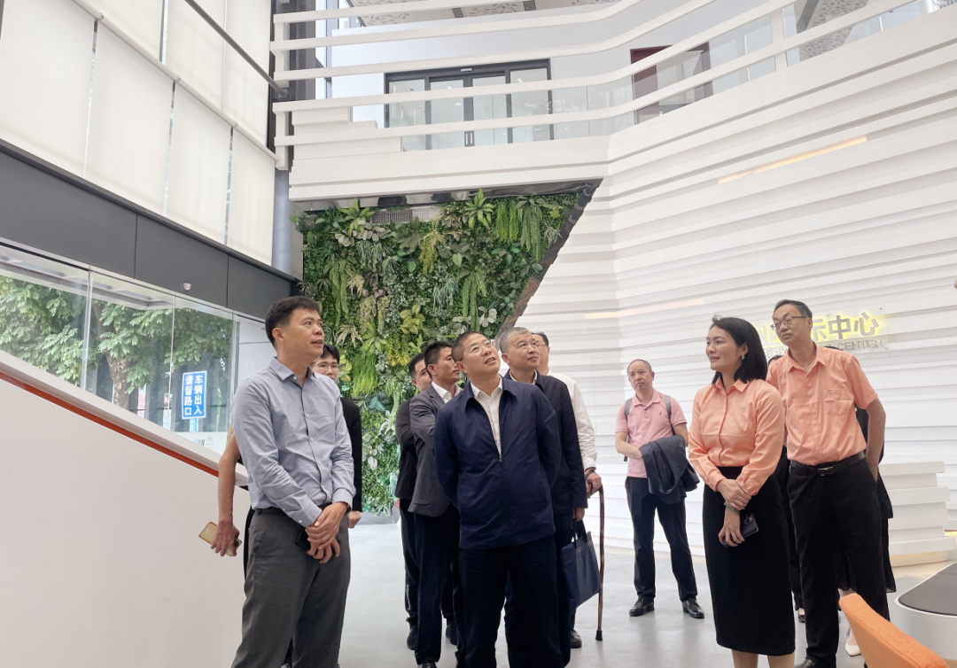中國有色金屬加工工業(yè)協(xié)會領導一行蒞臨偉業(yè)集團調(diào)研指導