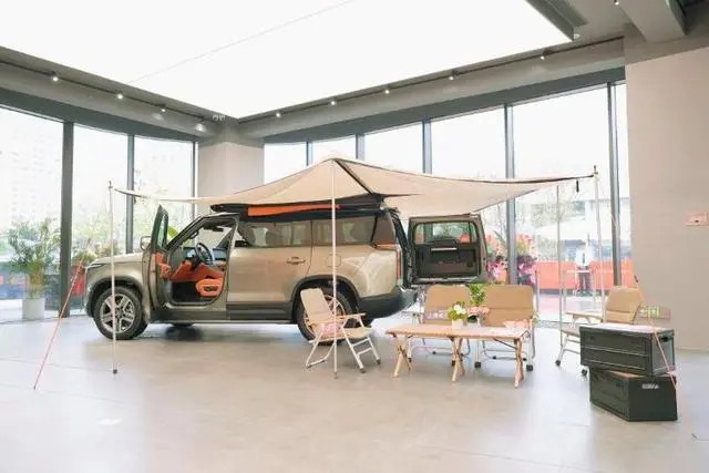 “鋁王造車”，一石能激幾層浪