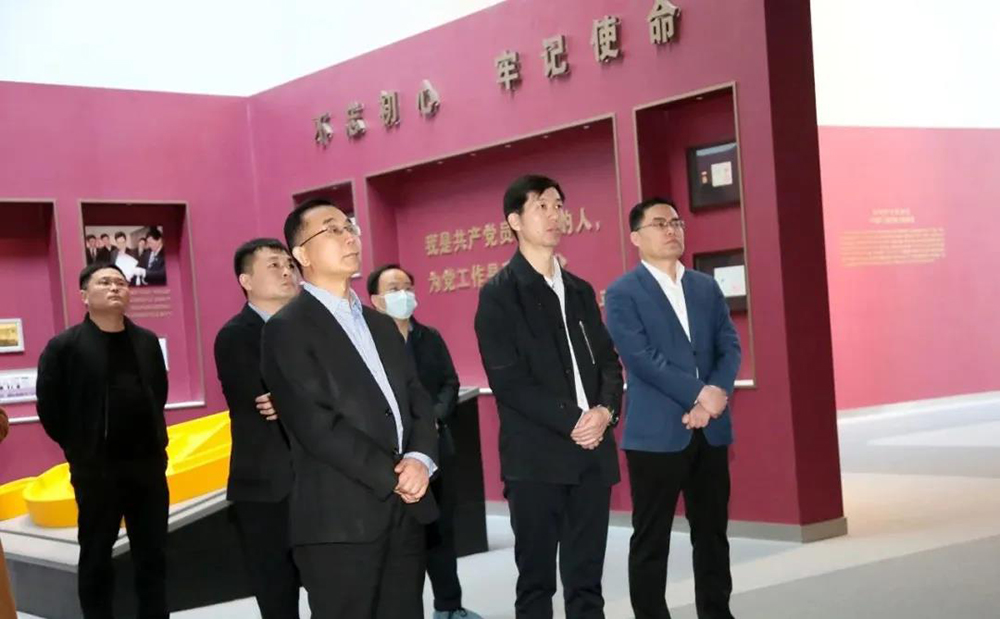省企業(yè)文化學會會長張述存一行來魏橋創(chuàng)業(yè)集團調研指導工作