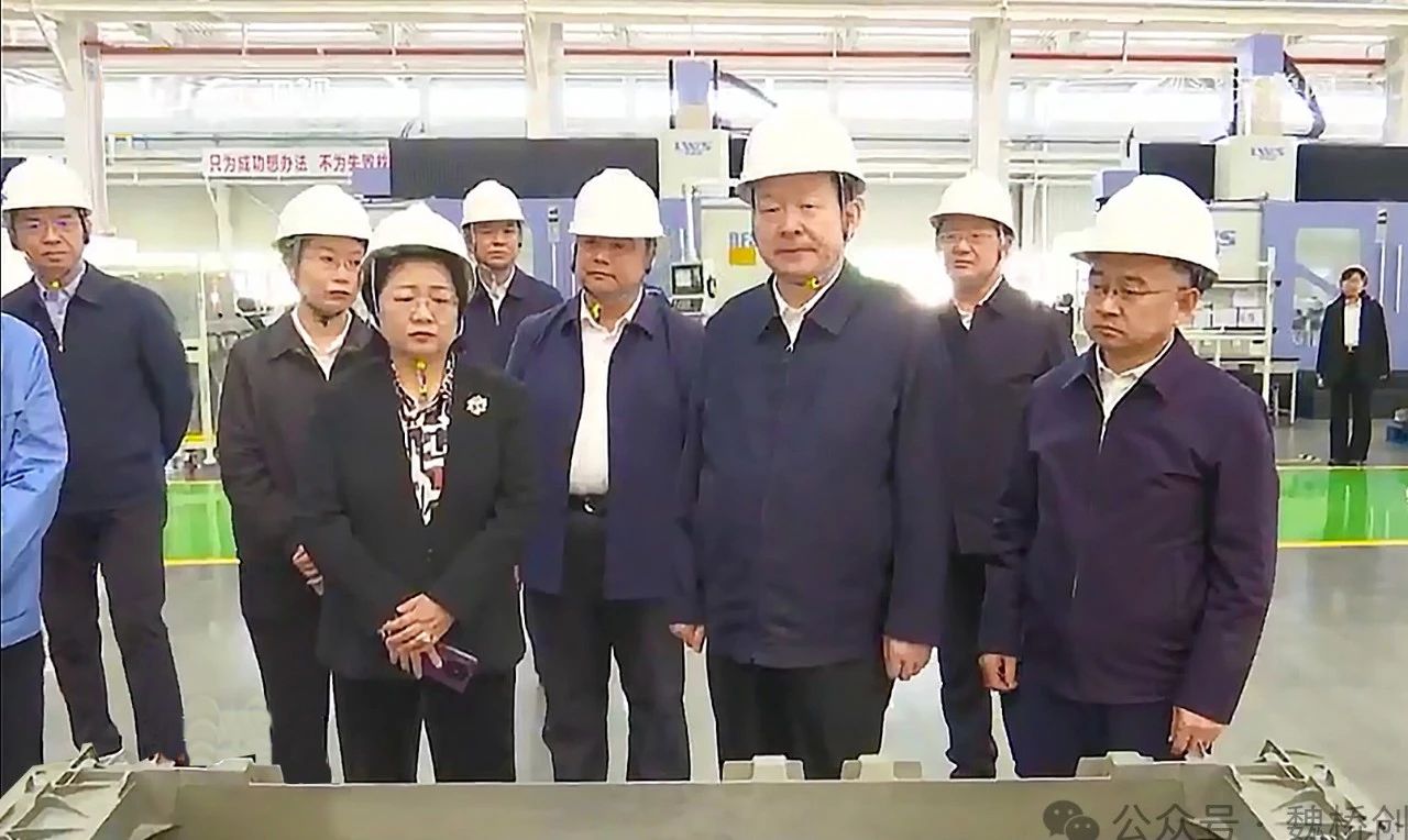 山東省委副書記、省長周乃翔到魏橋創(chuàng)業(yè)集團(tuán)宏?duì)N材料科技有限公司調(diào)研