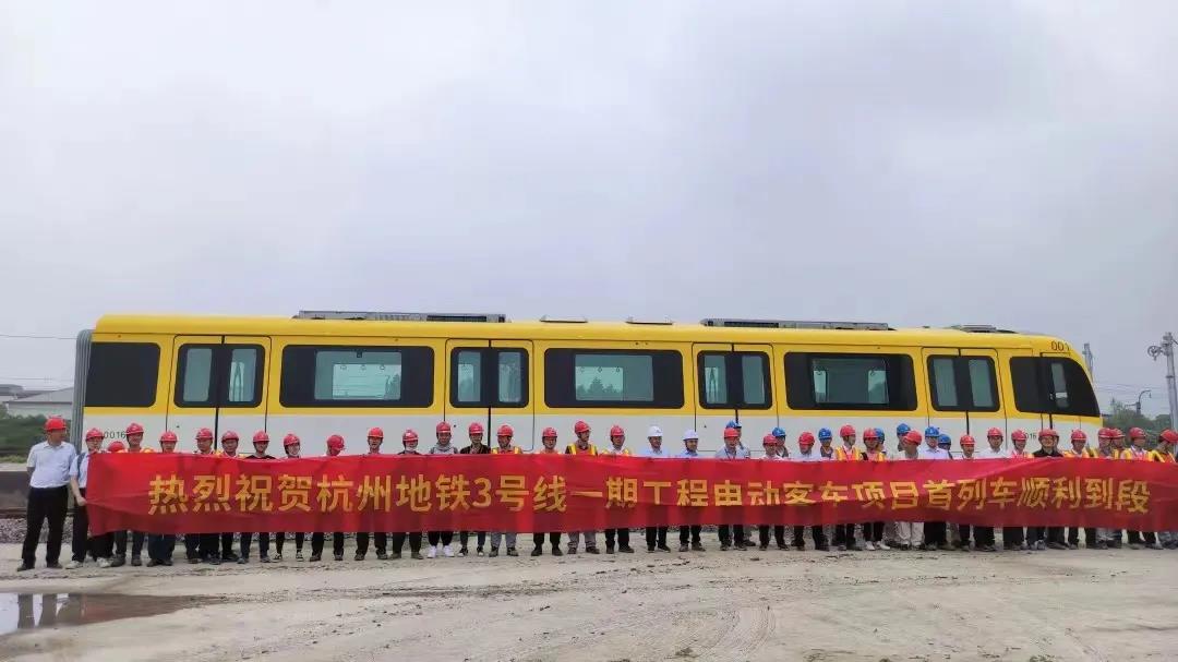 千江水漆妝點(diǎn)中國中車軌道車輛突破2000輛