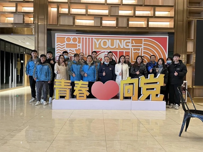 傳承民族精神，扛起時代責(zé)任——德貝爾《長津湖之水門橋》主題觀影活動