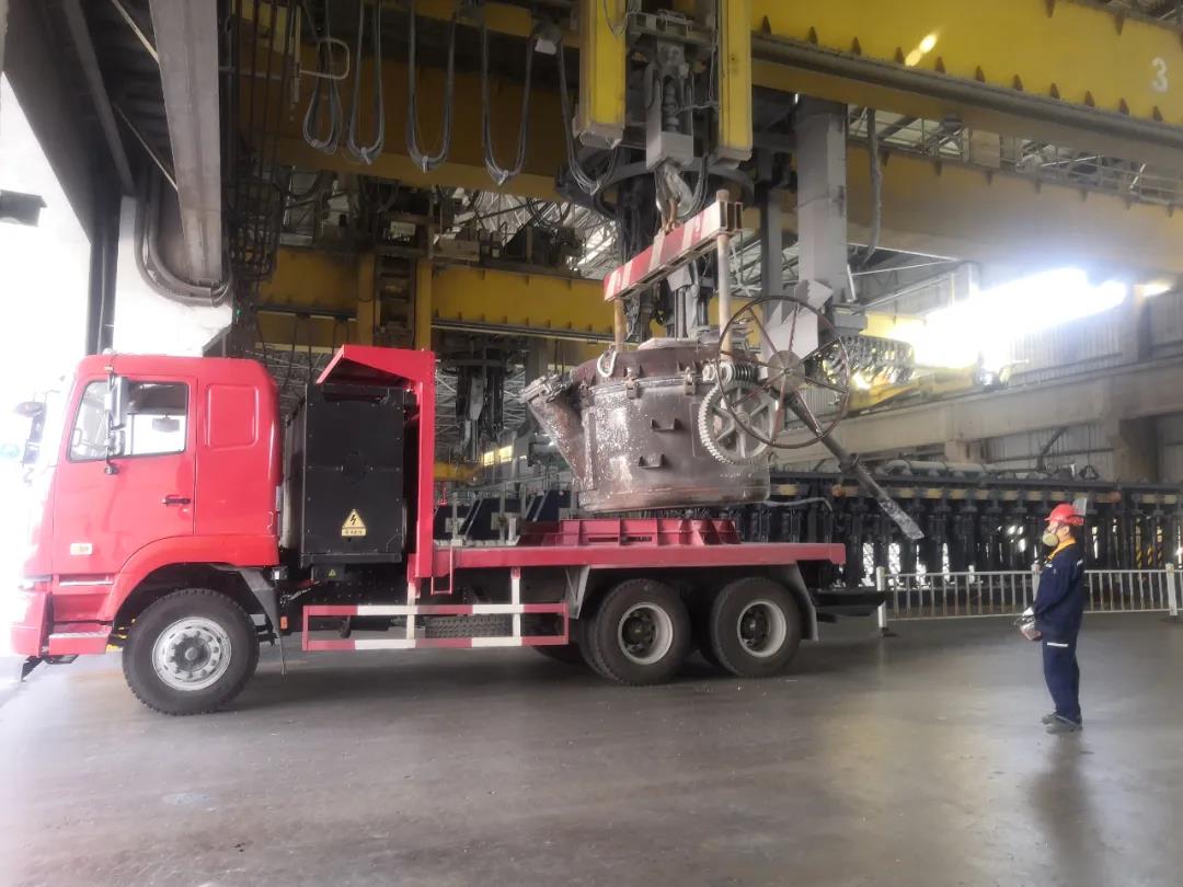 鋁行業(yè)首輛充換電一體鋁液運(yùn)輸車正式投入使用 可降本7.8萬(wàn)元/年