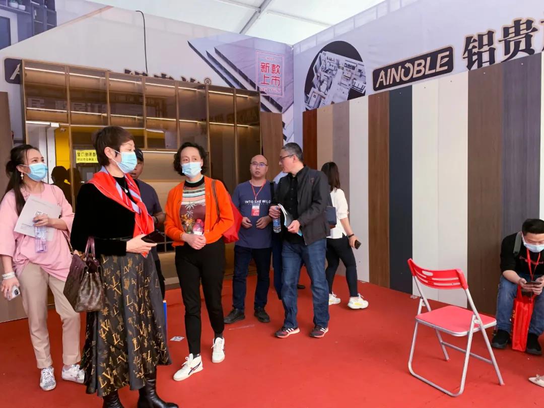 中國家具協(xié)會(huì)、中國涂料工業(yè)協(xié)會(huì)與全鋁家居協(xié)會(huì)探討產(chǎn)業(yè)集群發(fā)展！.jpg
