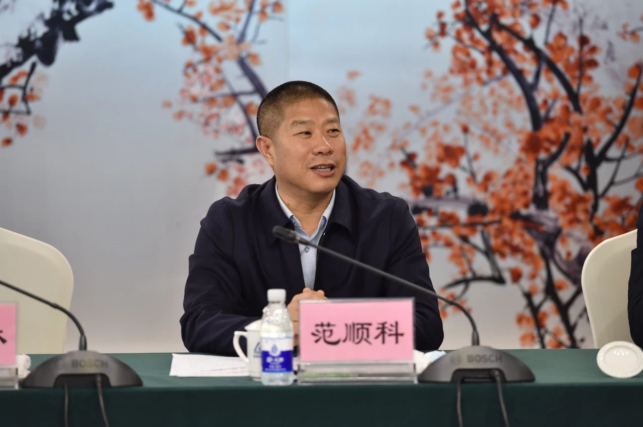2021年（第二屆）中國鋁板帶行業(yè)企業(yè)家高峰論壇在重慶西彭召開1.jpg