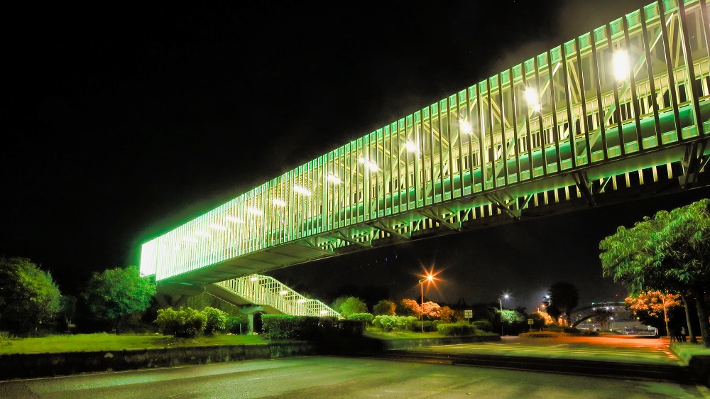 肇慶亞鋁工業(yè)城鋁合金人行天橋 (1).jpg