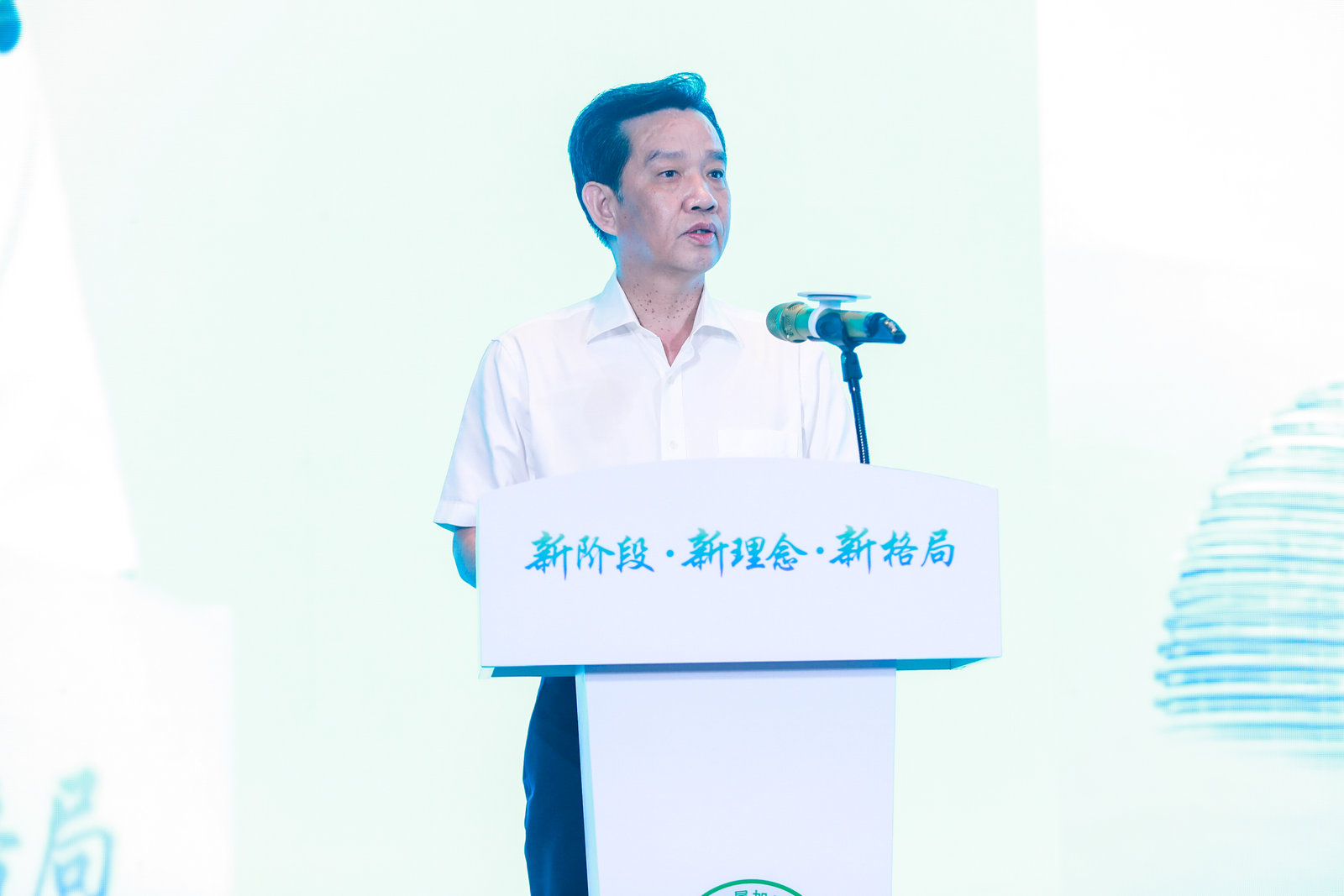 第一位致辭領(lǐng)導(dǎo).jpg