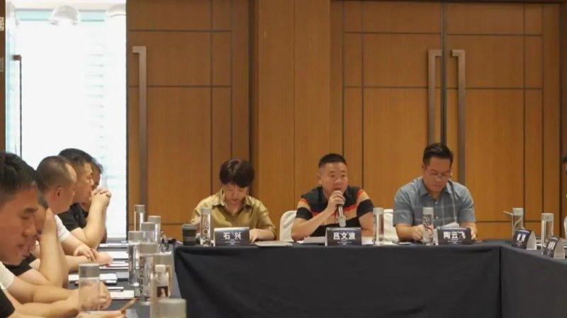門墻柜一體化浪潮下，企業(yè)何去何從？_1