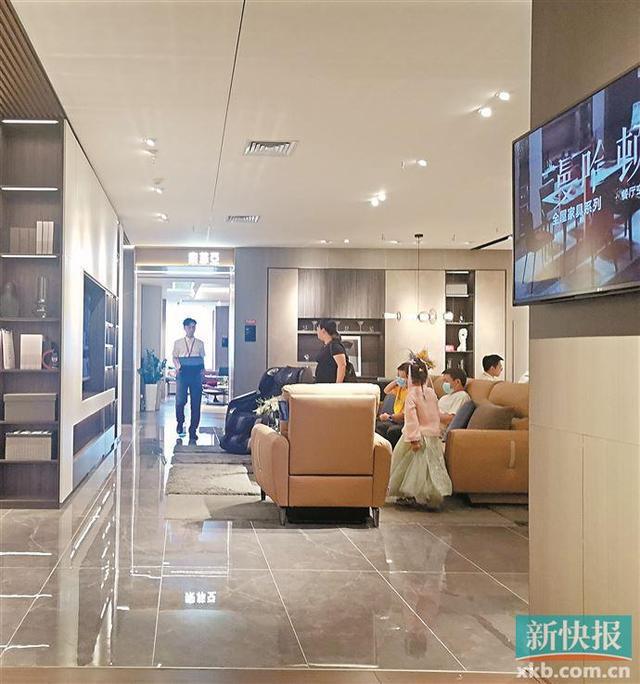 下載 (1).jpg