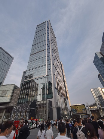 貴州省玻璃幕墻設(shè)計(jì)施工_貴陽市外墻玻璃維修更換_重慶航鴻幕墻裝飾設(shè)計(jì)有限公司