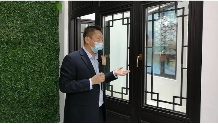 巨人門窗亮相第十一屆中國(guó)(臨朐)家居門窗博覽會(huì)