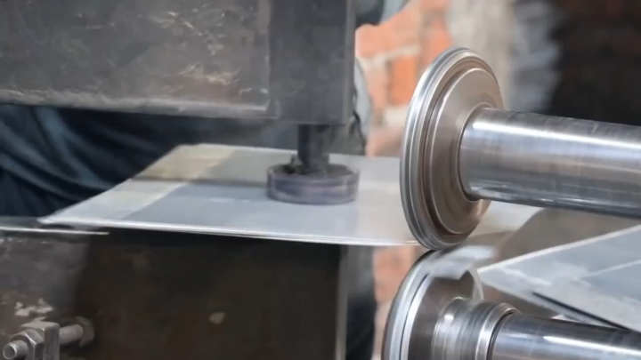 巴鐵工廠制作不粘鍋，鋁板居然都是自己澆鑄，成品看起來確實精致