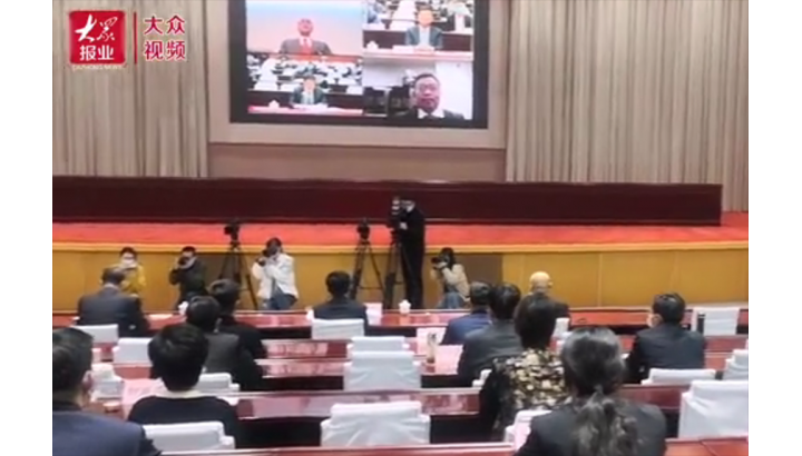 魏橋創(chuàng)業(yè)與日本伊藤忠商事株式會社汽車輕量化材料及鋁深加工產(chǎn)品合作項目作為省重點項目進行云簽約